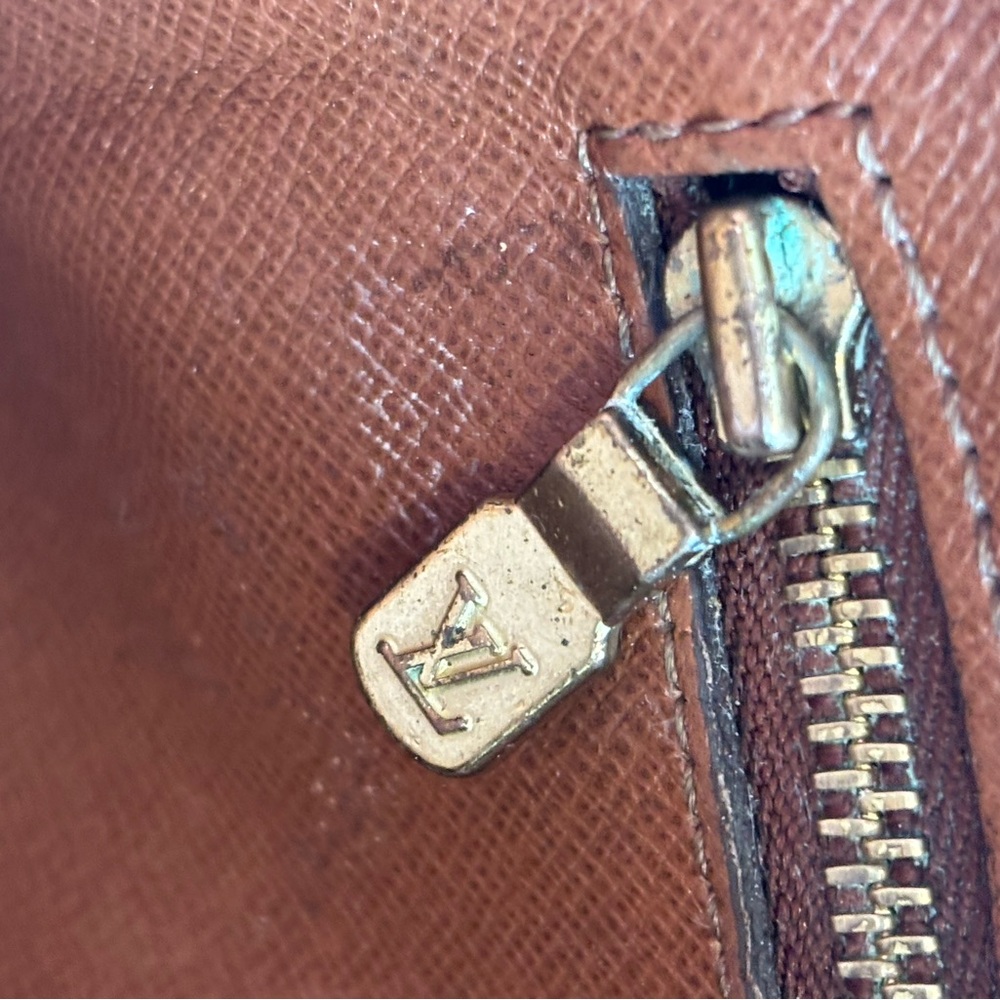 Louis Vuitton Monogram Canvas Toiletry Pouch with Tan Leather Trim - Picture 13 of 16